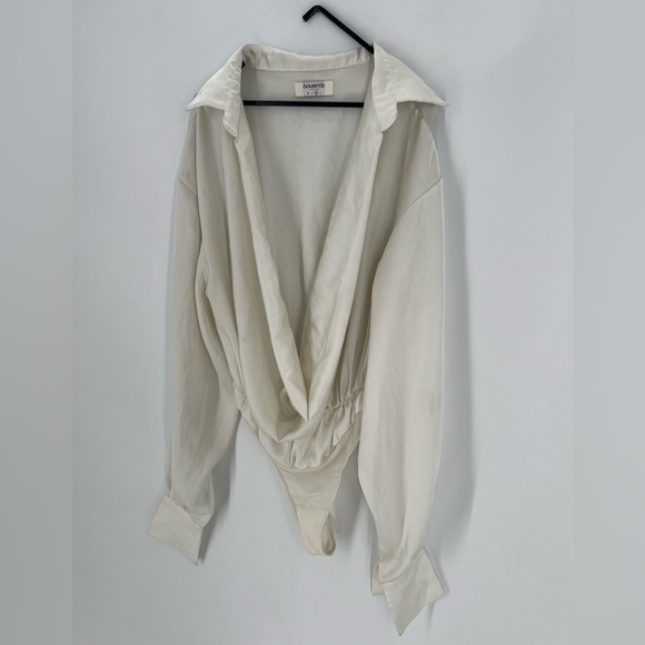 House Of Cb Rhea Ivory Satin Cowl Front Draped Bodysuit - Picture 3 of 10